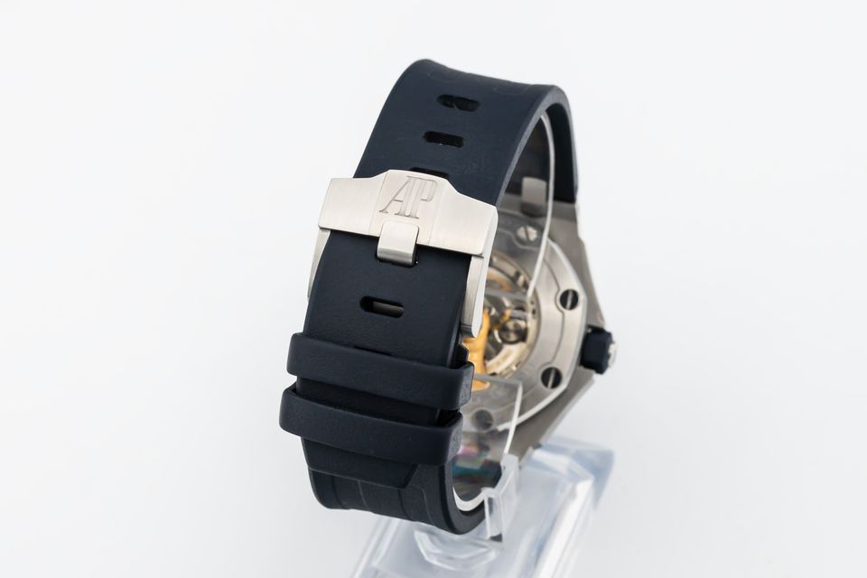 Audemars Piguet Royal Oak Offshore 15710ST.OO.A027CA.01 Image 3